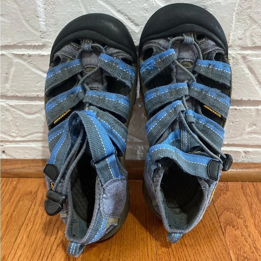 Keen Newport H2 Blue Stripe Kids Waterproof Closed Toe Sandal Washable Outdoor